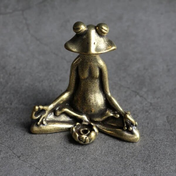 Antique Brass Meditation Zen Frog Statue Ornament Copper Animal Sculpture Incense Burner Home Desk Decorations Tea Pet - Image 2
