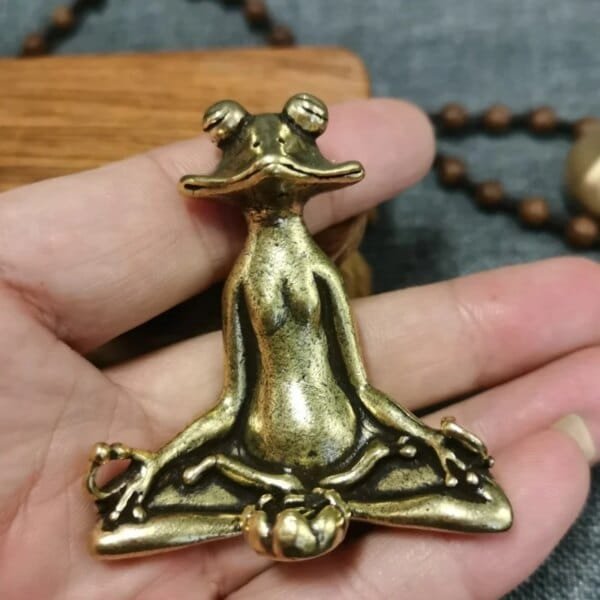 Antique Brass Meditation Zen Frog Statue Ornament Copper Animal Sculpture Incense Burner Home Desk Decorations Tea Pet - Image 5