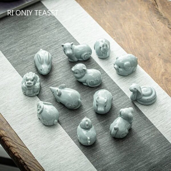 Chinese Zodiac Animal Tea Pet with Retro Ceramics