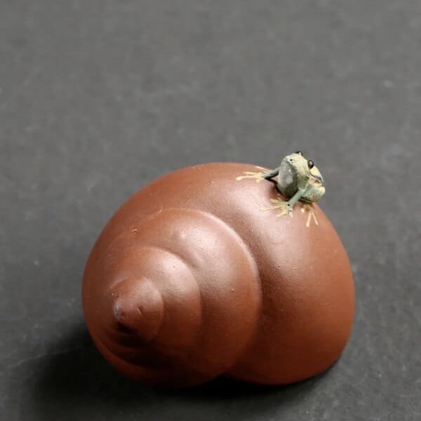 Chinese Purple Clay Spitting Frog Tea Pet - Image 5