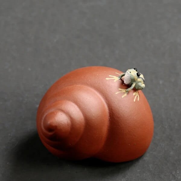 Chinese Purple Clay Spitting Frog Tea Pet - Image 6