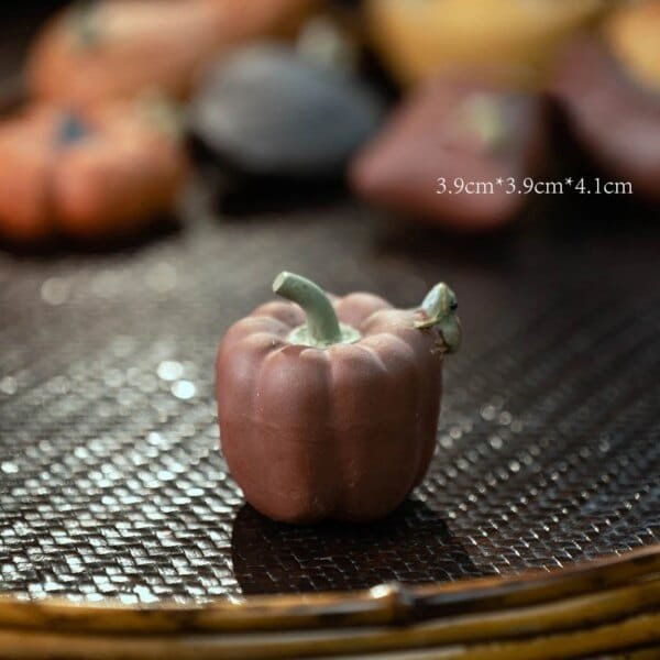Purple Clay Spitting Frog Tea Pet Wiht Fruit Model - Image 5