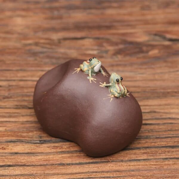 Spitting Frog Tea Pet of Yixing Purple Clay - Image 3