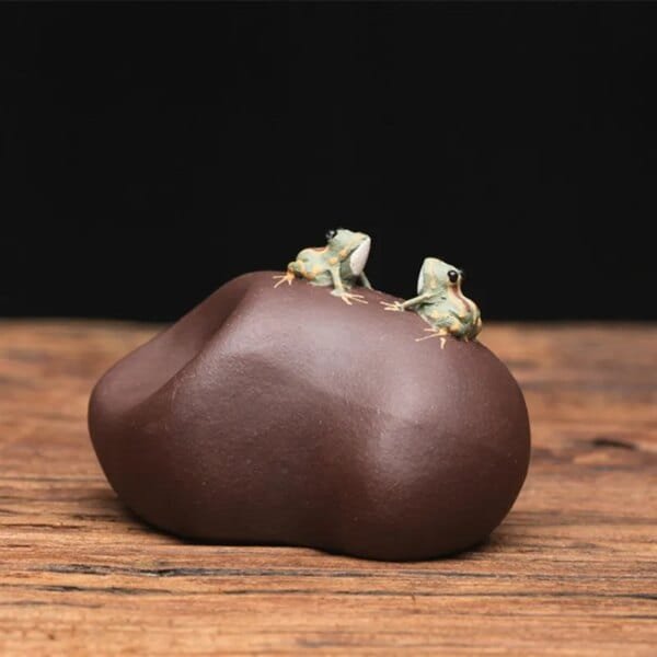Spitting Frog Tea Pet of Yixing Purple Clay - Image 5