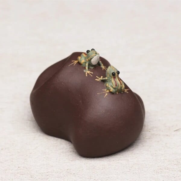 Spitting Frog Tea Pet of Yixing Purple Clay - Image 4