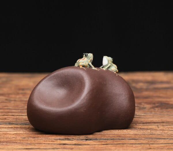 Spitting Frog Tea Pet of Yixing Purple Clay - Image 6
