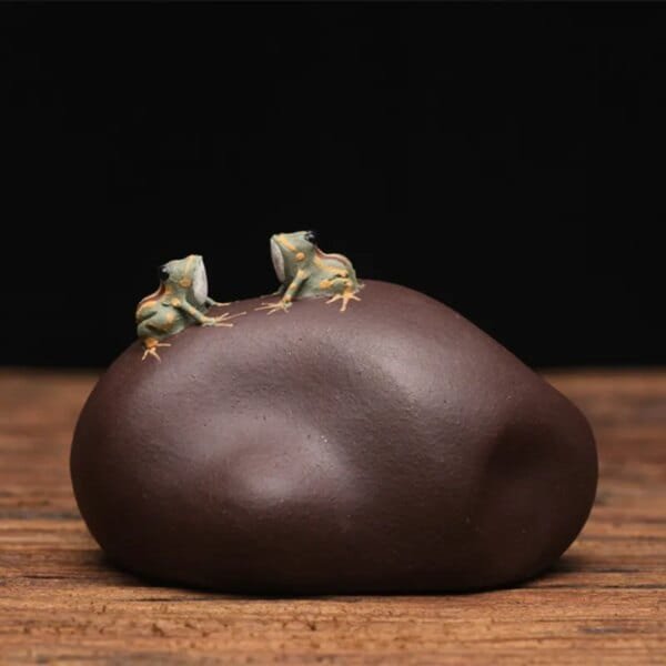 Spitting Frog Tea Pet of Yixing Purple Clay - Image 2