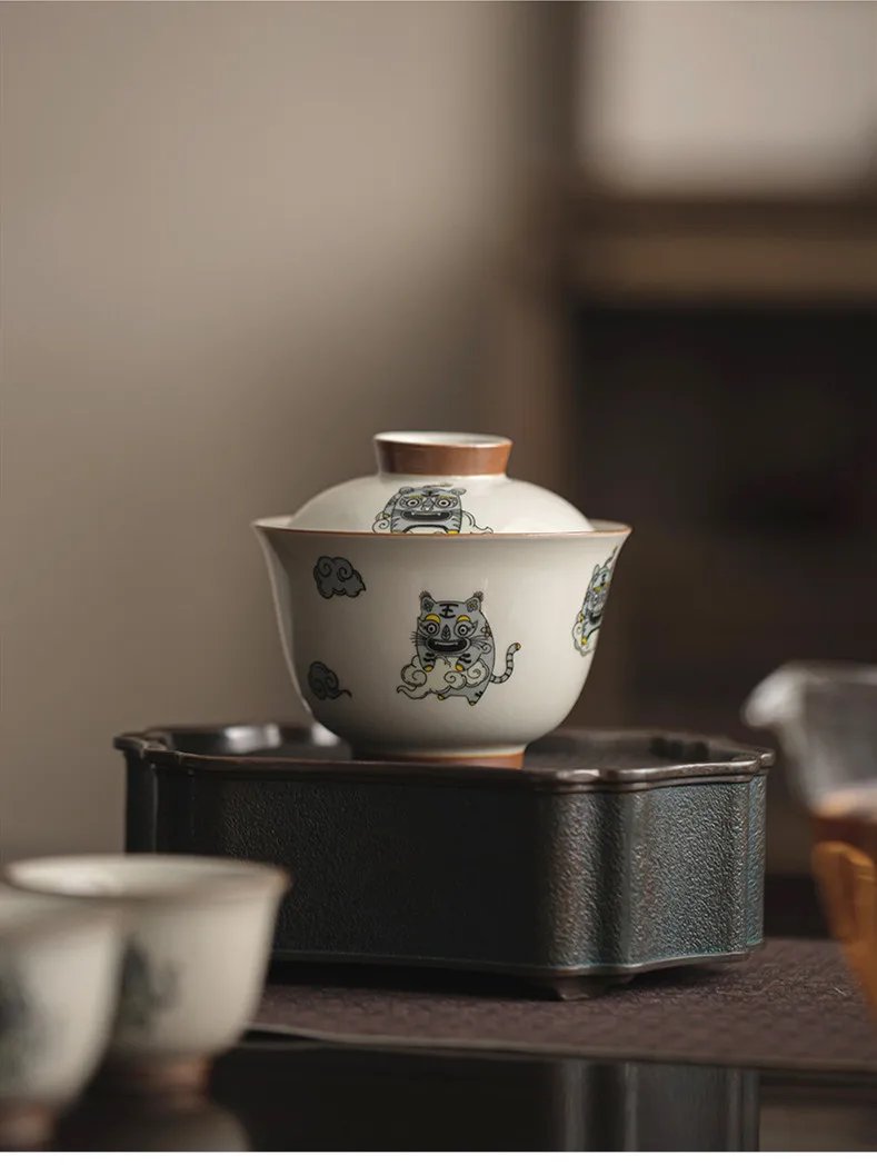 140ml Chinese Style Ceramics Gaiwan Teacup Handmade Tea Infuser Customize Porcelain Teaware Portable Tea Cups with Lid