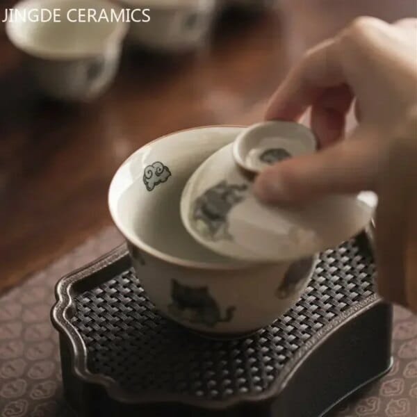 140ml Chinese Style Ceramics Gaiwan Teacup Handmade Tea Infuser Customize Porcelain Teaware Portable Tea Cups with Lid - Image 4